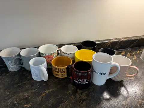 108: Mugs - online auction on EastBid