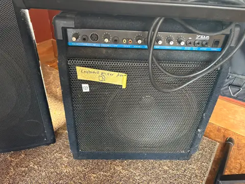 127: Keyboard Mixer Amp - online auction on EastBid