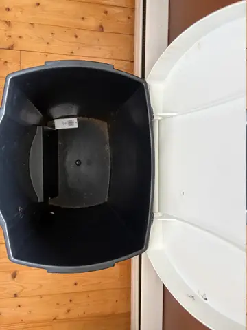 10: Garbage Can - thumbnail 2