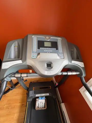 36: Treadmill Horizon CT8.1 - L67 W35 H58 - thumbnail 2