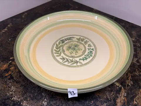 93: Decorative Dishes - thumbnail 2