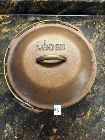 95: Lodge Cast Iron - thumbnail 2