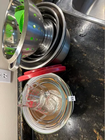 102: Set of Bowls x2 - thumbnail 2