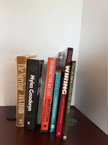 5: Book Lot 1 - online auction on EastBid
