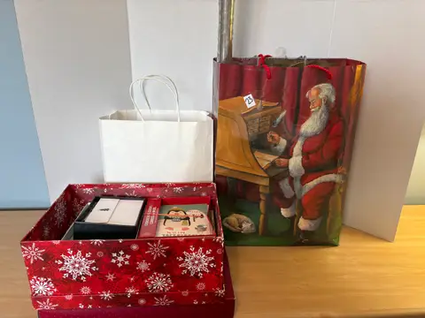 23: Christmas Lot 2 (Gift Wrapping) - online auction on EastBid