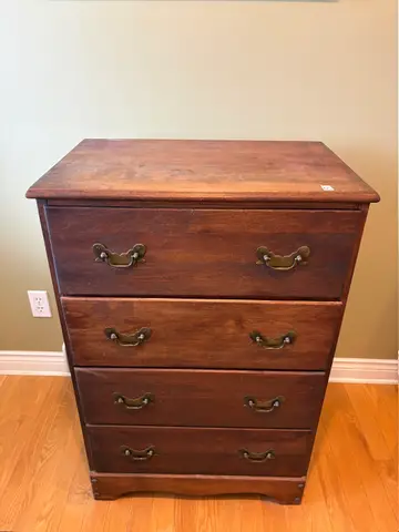 55: Wooden Dresser - H38 W25 L16 - online auction on EastBid