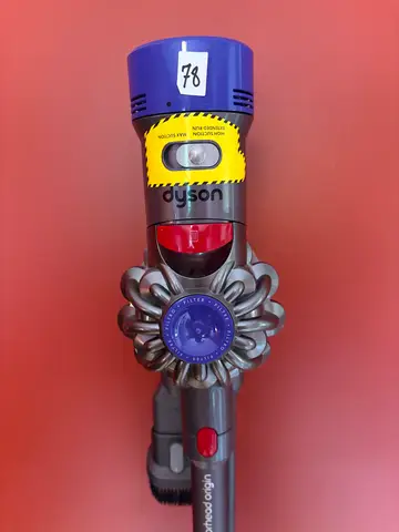 78: Dyson Vacuum (not starting) - thumbnail 2