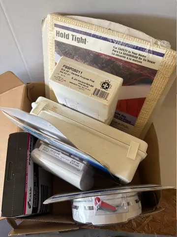 176: First Aid Kit, Smoke Alarm, Carbon Monoxide Detector - thumbnail 2