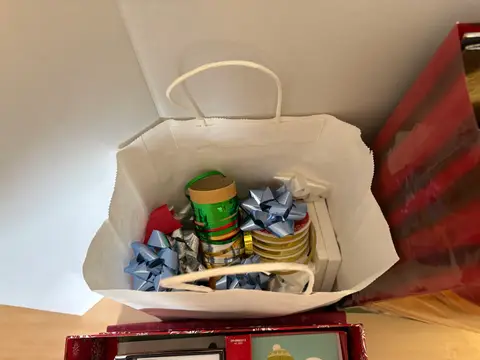 23: Christmas Lot 2 (Gift Wrapping) - thumbnail 3