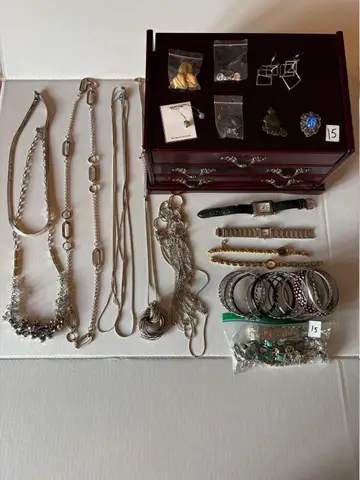 15: Jewelry Lot 3 (5 bags) - online auction on EastBid