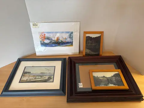 21: Art Lot 1 - online auction on EastBid