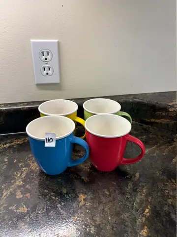 110: Set of 4 Mugs - online auction on EastBid