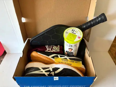 183: Pickleball Set - online auction on EastBid