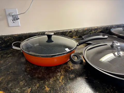 104: The Rock and Heritage Pots and Pans - thumbnail 2