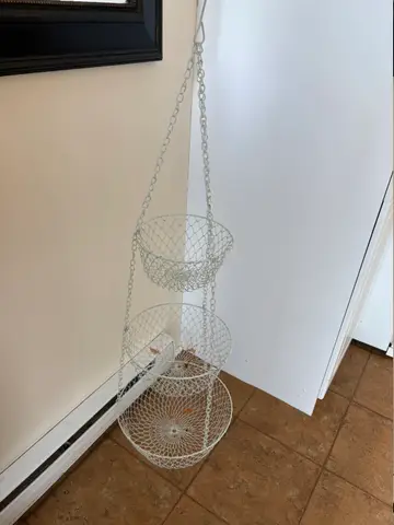 148: Hanging Fruit Basket - online auction on EastBid