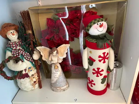27: Christmas Lot 6 (Decor) - thumbnail 2