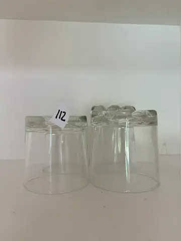 112: Whiskey Glasses x4 - online auction on EastBid
