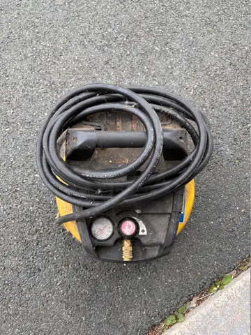 192: Campbell Hausfeld Air Compressor - online auction on EastBid