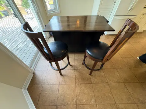 119: Kitchen Island w/ Stools - H36 W29.5 L45.5 - thumbnail 3
