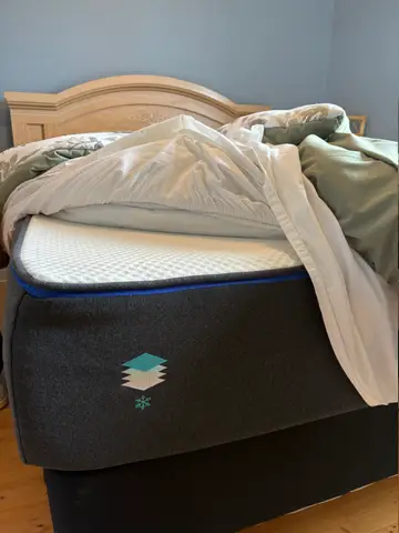 29: Mattress - W64 L80 (MINT) - online auction on EastBid