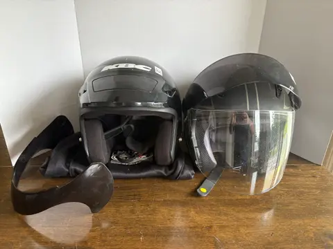 162: KBC and Black Helmet - L 59-60 cm - online auction on EastBid