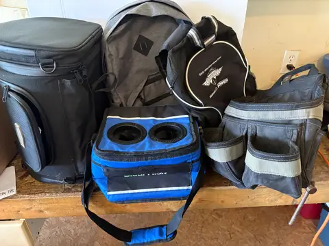 174: Toolbelt + Assorted Bags (5) - online auction on EastBid
