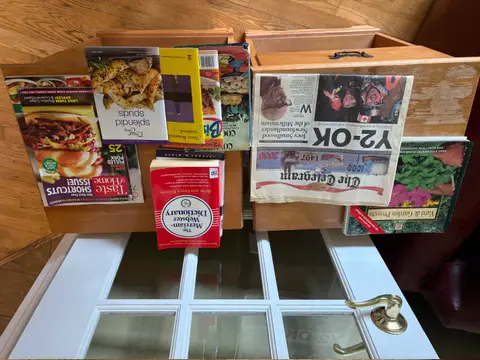 150: Y2K newspaper and Vintage Cookbooks Lot 2 - thumbnail 2