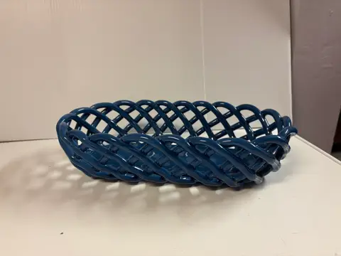 123: Blue Ceramic Lattice-Weave Bread Basket - thumbnail 2