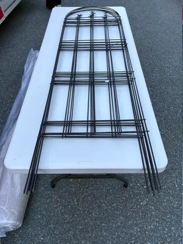 33: Black Metal Garden Trellis - Set of 6, Arched, 73" x 20" - thumbnail 1
