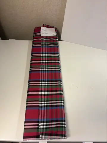 88: Cotton Blend Plaid Fabric - 4 m x 60" - online auction on EastBid