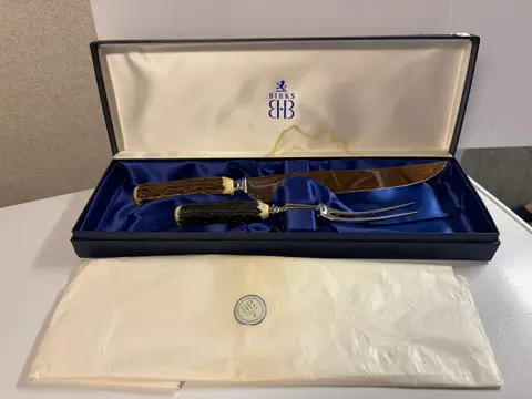 118: 2-Piece Carving Set, Birks Sheffield, Stag Handles, Boxed - thumbnail 1