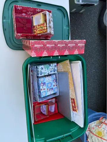 15: Christmas Gift Boxes (Wrapping) - Assorted, with Gift Tags - thumbnail 1