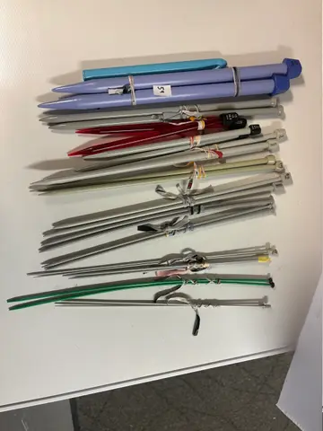 59: Knitting Needles Lot 1, ~14 Pairs incl. Jumbo 19 mm - online auction on EastBid