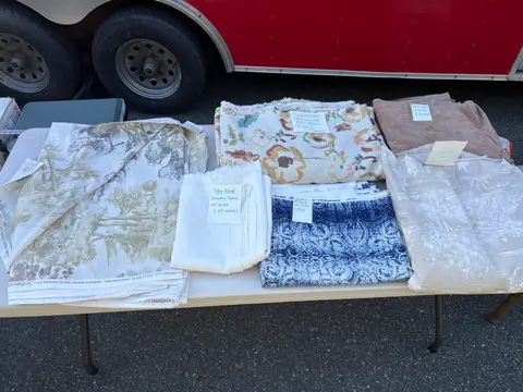 16: Drapery and Decor Fabric Lot 4 - 6 Pieces, ~40 m - thumbnail 1
