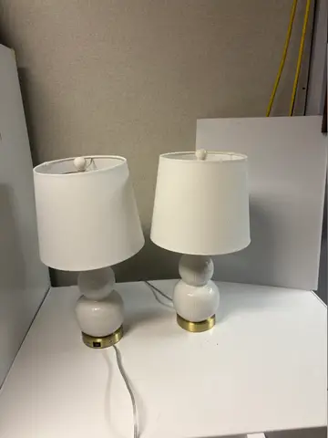53: Set of 2 White Lamps with USB Ports - thumbnail 2