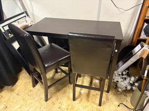 116: Pub Table, 2 ft x 4 ft with two chairs - thumbnail 1