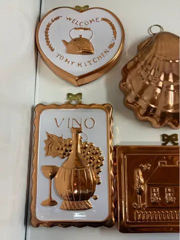 98: Copper-Tone Decorative Jelly Moulds - Large, Set of 6 - thumbnail 2