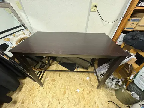 116: Pub Table, 2 ft x 4 ft with two chairs - thumbnail 2
