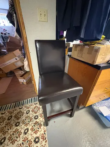 116: Pub Table, 2 ft x 4 ft with two chairs - thumbnail 4